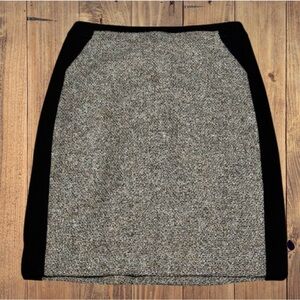 White House Black Market Tweed Pencil Skirt Lined Womens Size 4 NWT